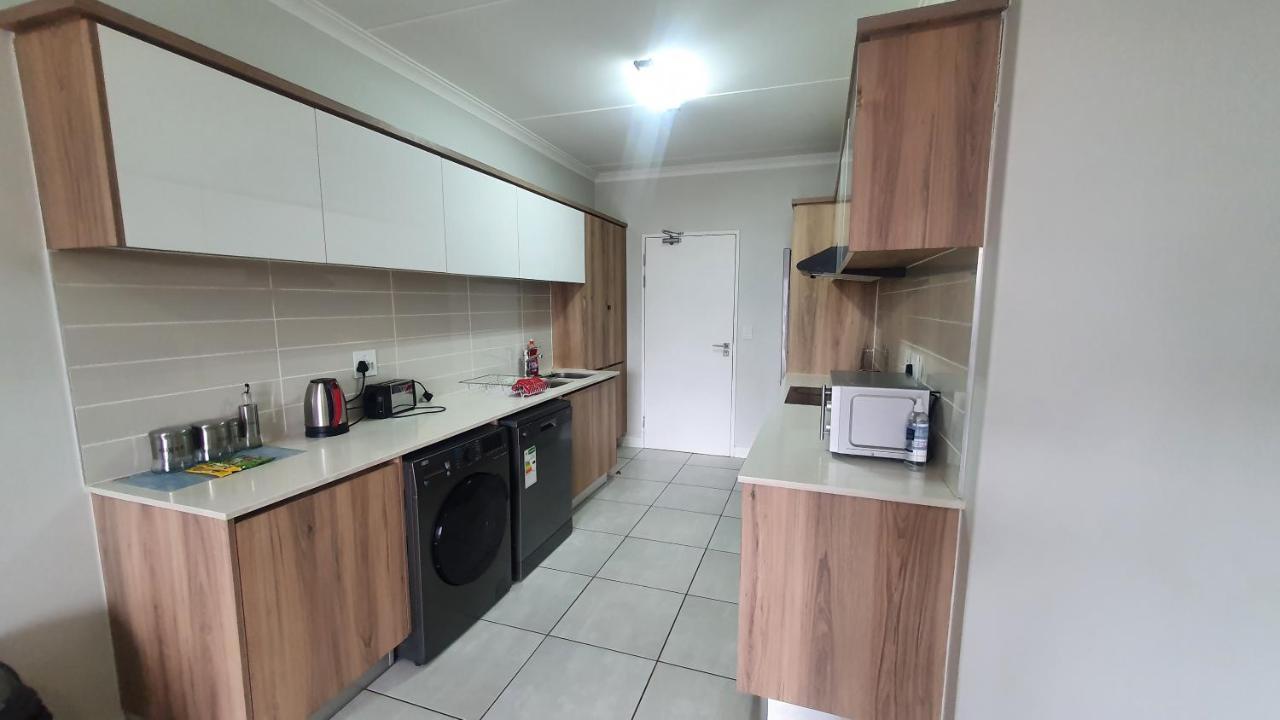 The Blyde Crystal Lagoon One Bedroom Apartment Pretoria-Noord エクステリア 写真