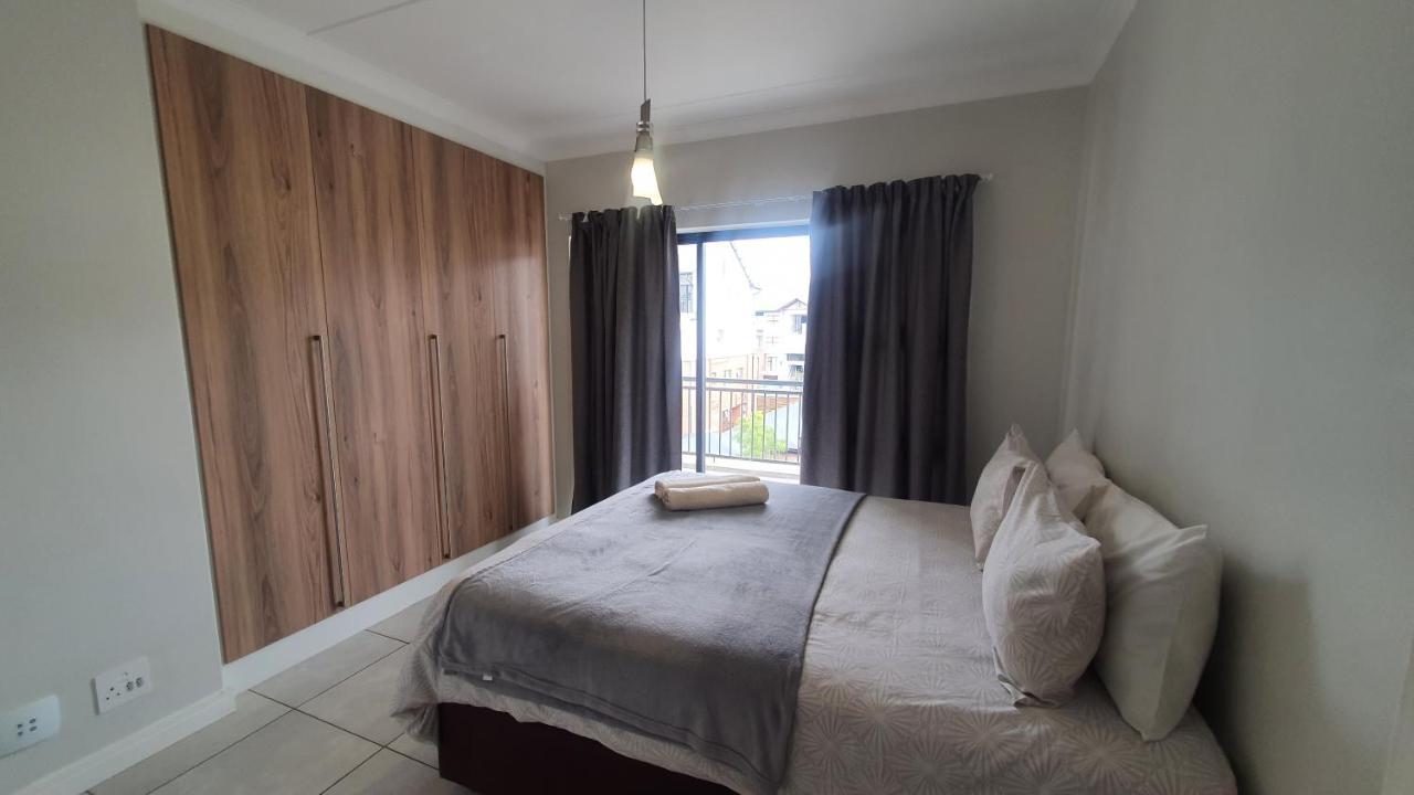 The Blyde Crystal Lagoon One Bedroom Apartment Pretoria-Noord エクステリア 写真